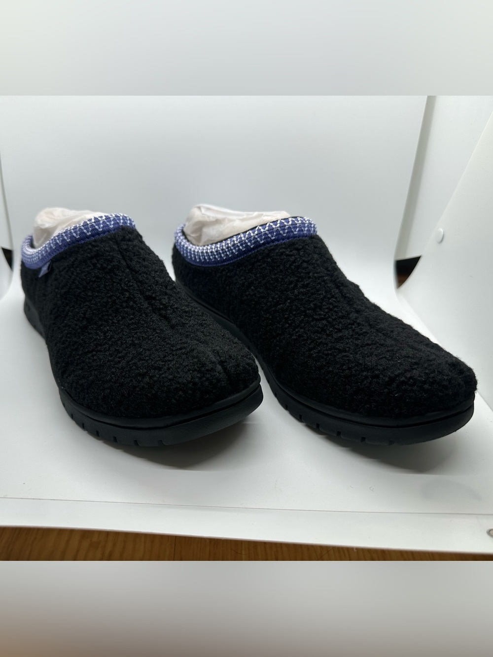 Women’s Ryka Black Sherpa Slippers